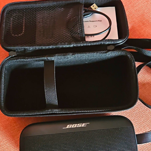 Bose soundlink flex bluetooth - bose,